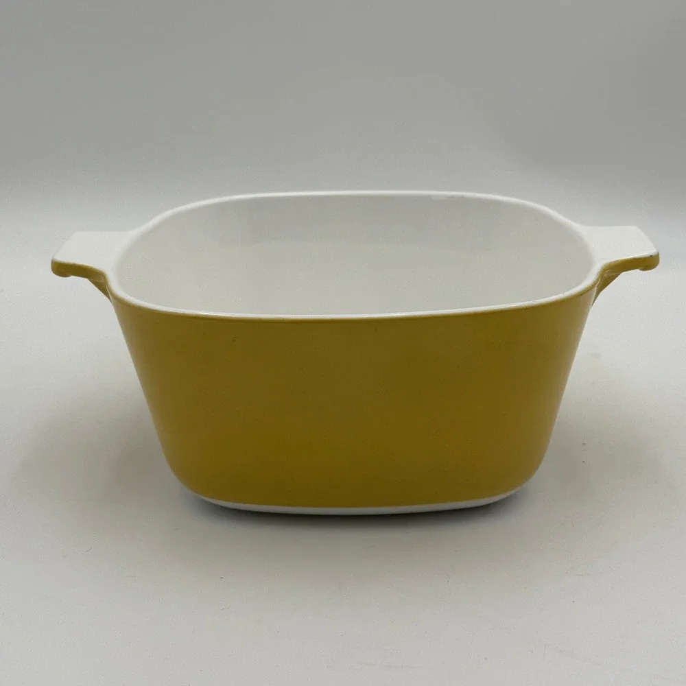 Corning Ware P-1 3/4-B Gold Butterscotch Casserole Dish 1.75 QT Vintage USA